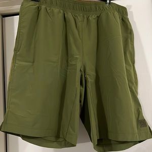 5.11 Green Shorts M Drawstring